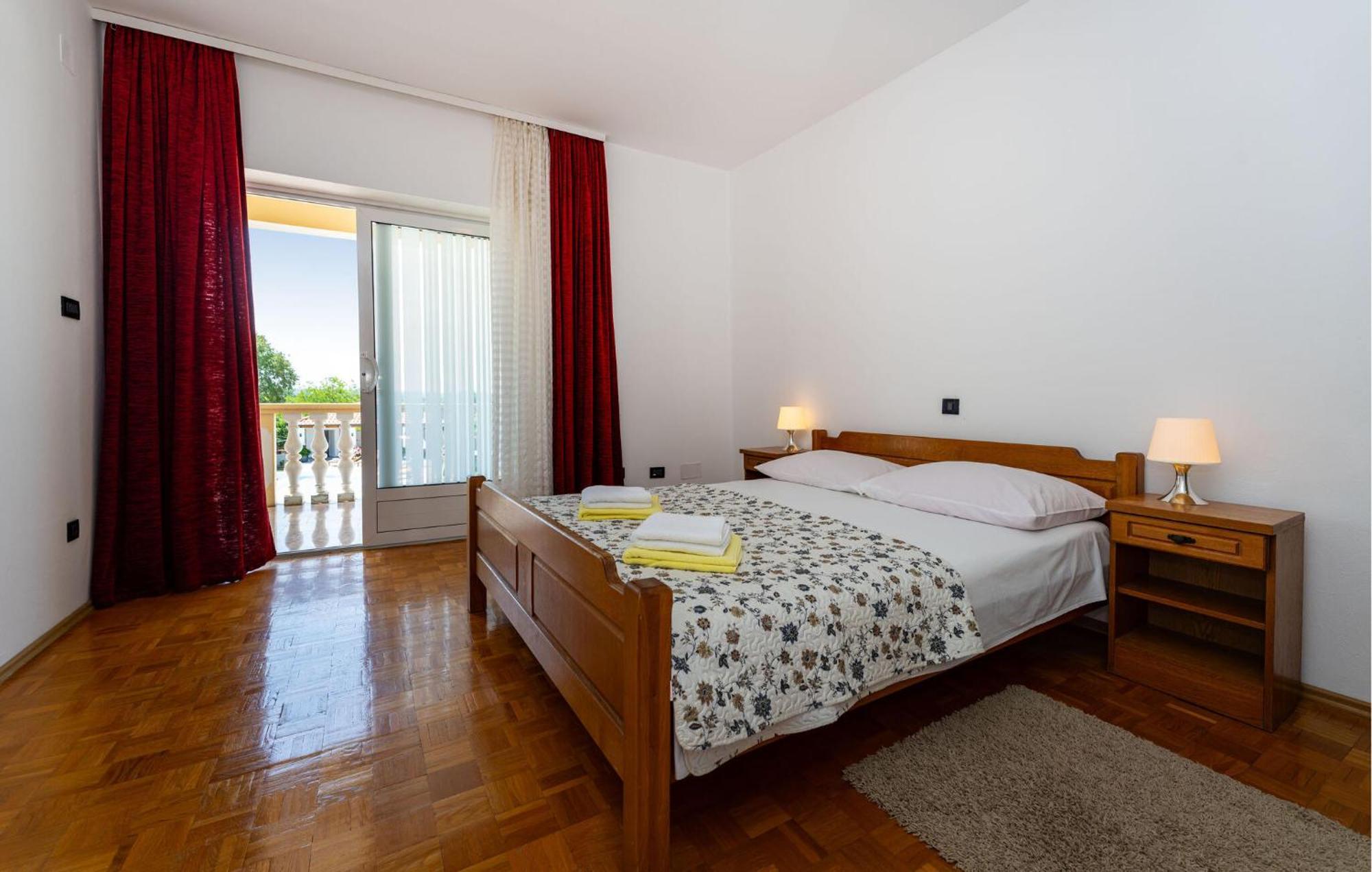 Beautiful Apartment In Galovac With Kitchen Luaran gambar